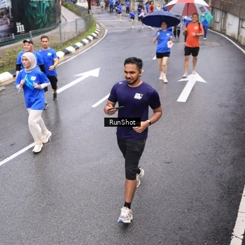 Runner Photo 7946173