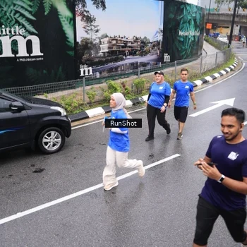 Runner Photo 7946177