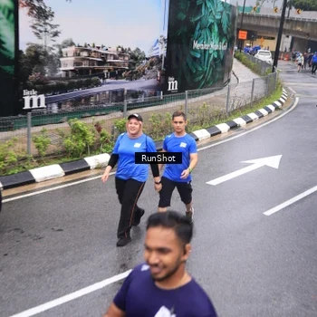 Runner Photo 7946180