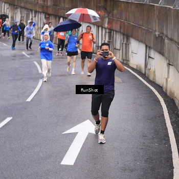Runner Photo 7946188