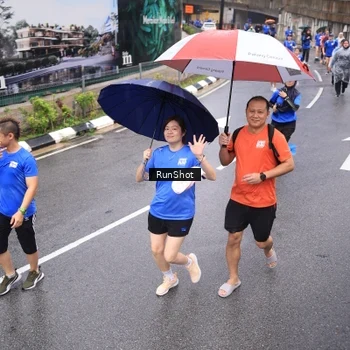 Runner Photo 7946199