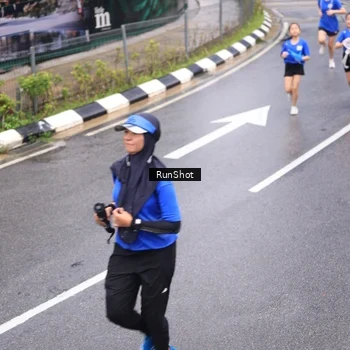 Runner Photo 7946235