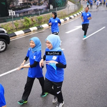 Runner Photo 7946241
