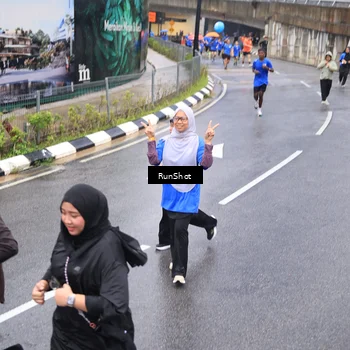 Runner Photo 7946242