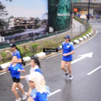 Runner Photo 7946246