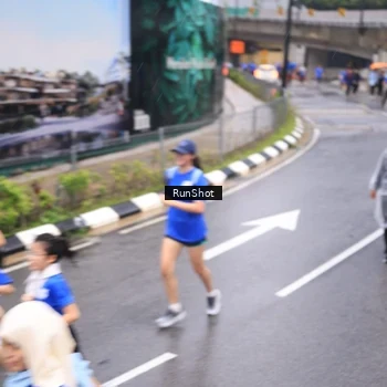 Runner Photo 7946247