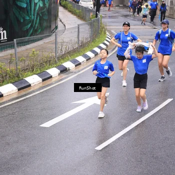 Runner Photo 7946250