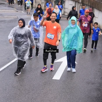 Runner Photo 7946257