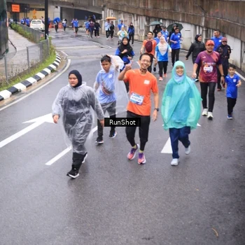 Runner Photo 7946264
