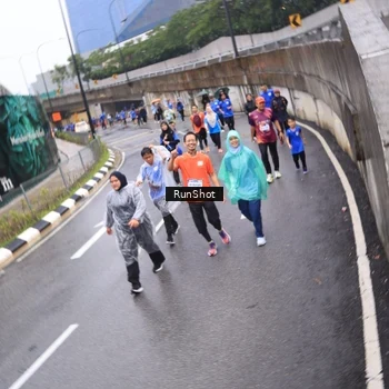 Runner Photo 7946268