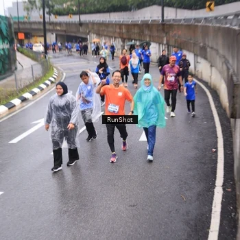 Runner Photo 7946271