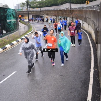 Runner Photo 7946272