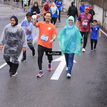 Runner Photo 7946273