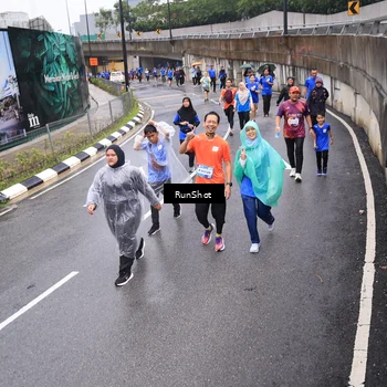 Runner Photo 7946275