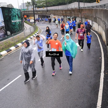 Runner Photo 7946279