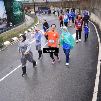 Runner Photo 7946281