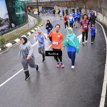 Runner Photo 7946283