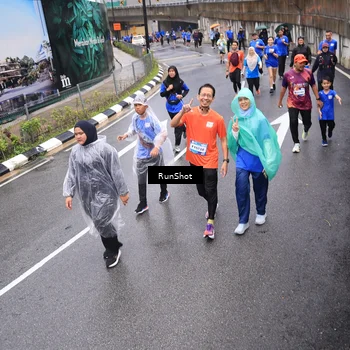 Runner Photo 7946284