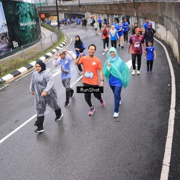 Runner Photo 7946291