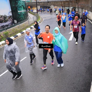 Runner Photo 7946292