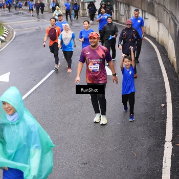 Runner Photo 7946295