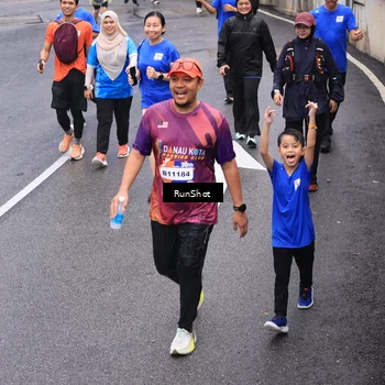 Runner Photo 7946301