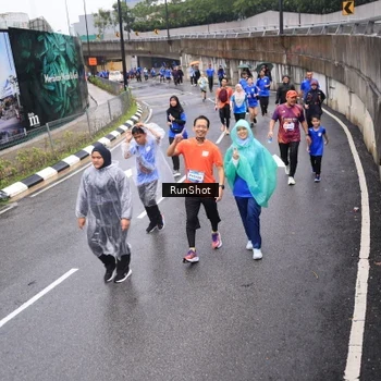 Runner Photo 7946303