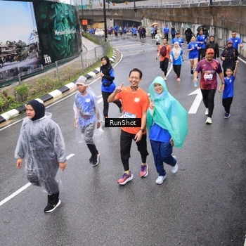 Runner Photo 7946304