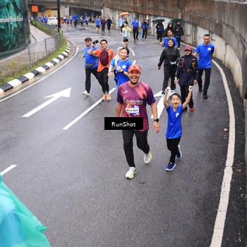 Runner Photo 7946307