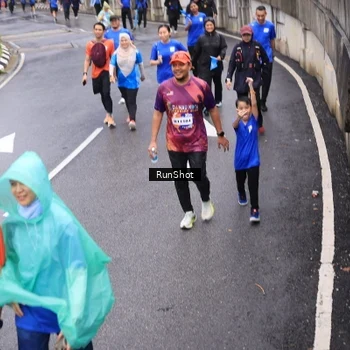 Runner Photo 7946311