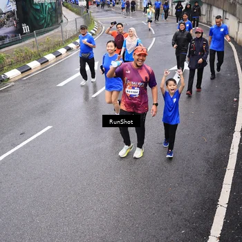 Runner Photo 7946313