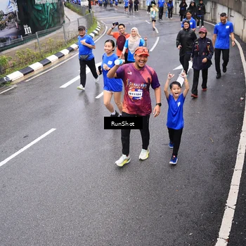 Runner Photo 7946314