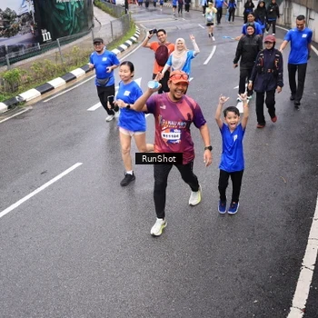 Runner Photo 7946317