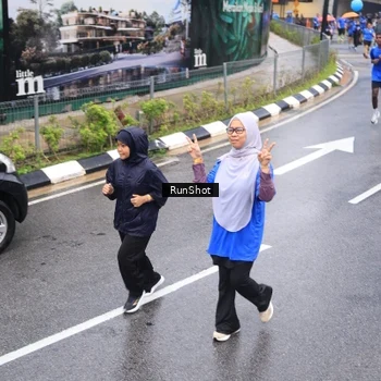 Runner Photo 7946320