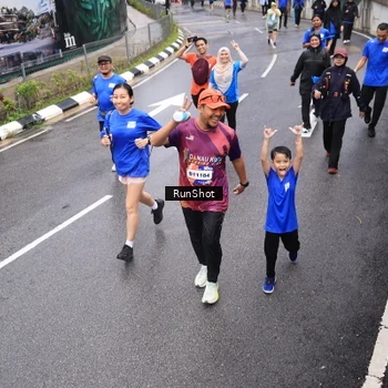Runner Photo 7946322