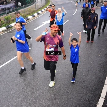 Runner Photo 7946327