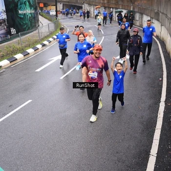 Runner Photo 7946328