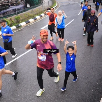 Runner Photo 7946332