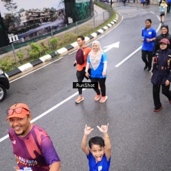 Runner Photo 7946340