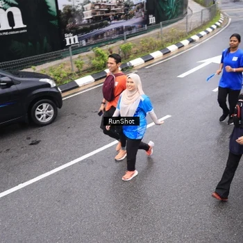 Runner Photo 7946348