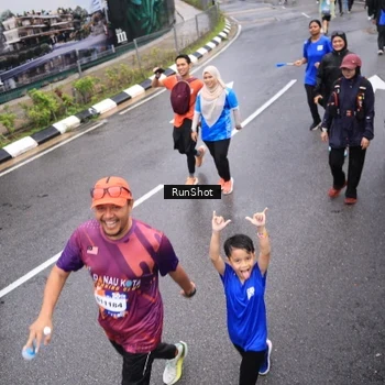 Runner Photo 7946349