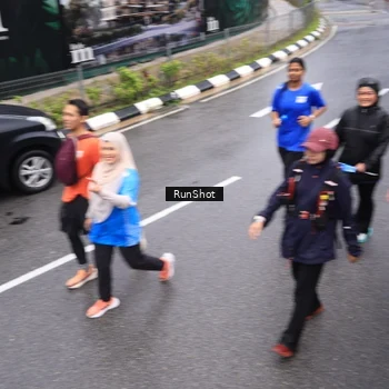 Runner Photo 7946350