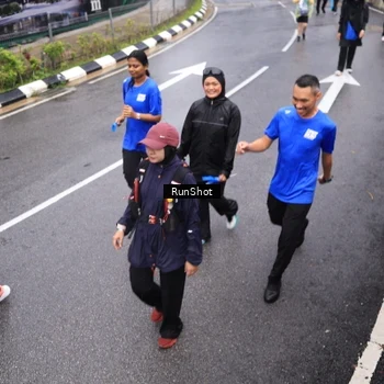 Runner Photo 7946358