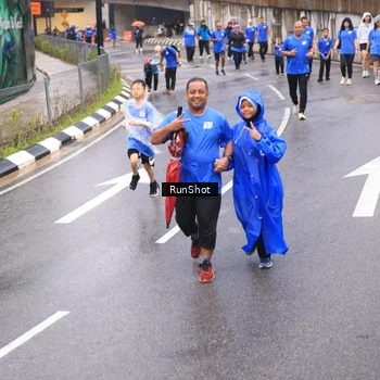 Runner Photo 7946359