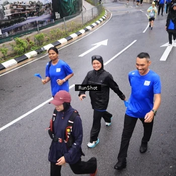 Runner Photo 7946363