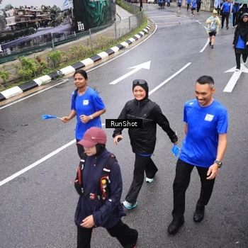 Runner Photo 7946364