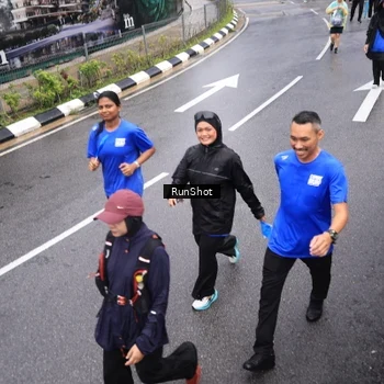 Runner Photo 7946367
