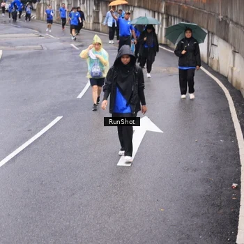 Runner Photo 7946376