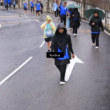 Runner Photo 7946379