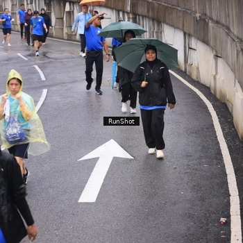 Runner Photo 7946397